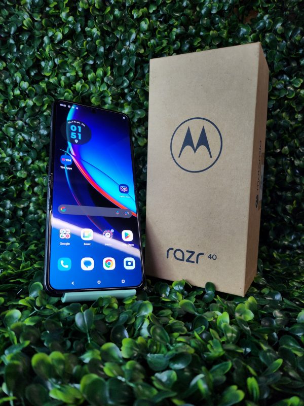 Moto RAZR 40 5G 256GB - SEMINOVO - Imagem 4