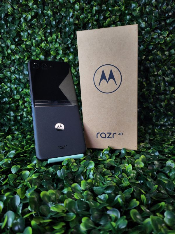 Moto RAZR 40 5G 256GB - SEMINOVO - Imagem 3