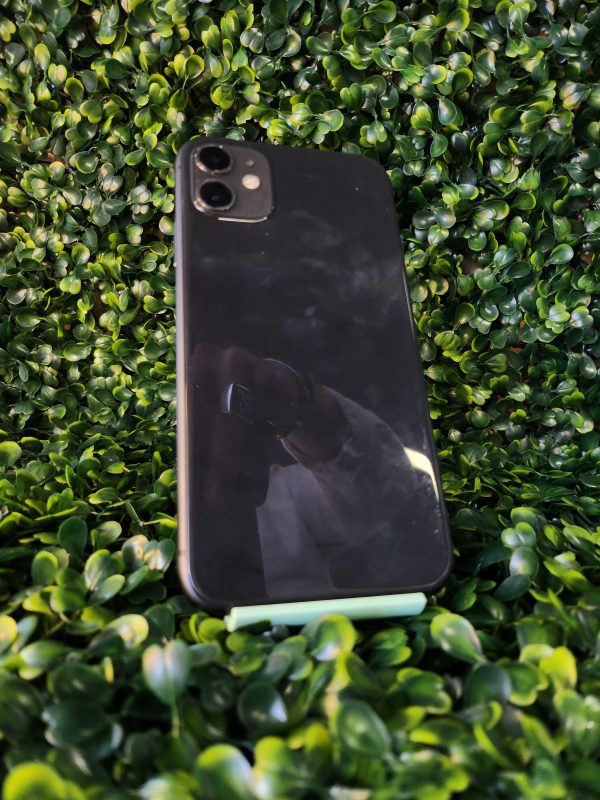 Apple iPhone 11 128GB - SEMINOVO - Imagem 3