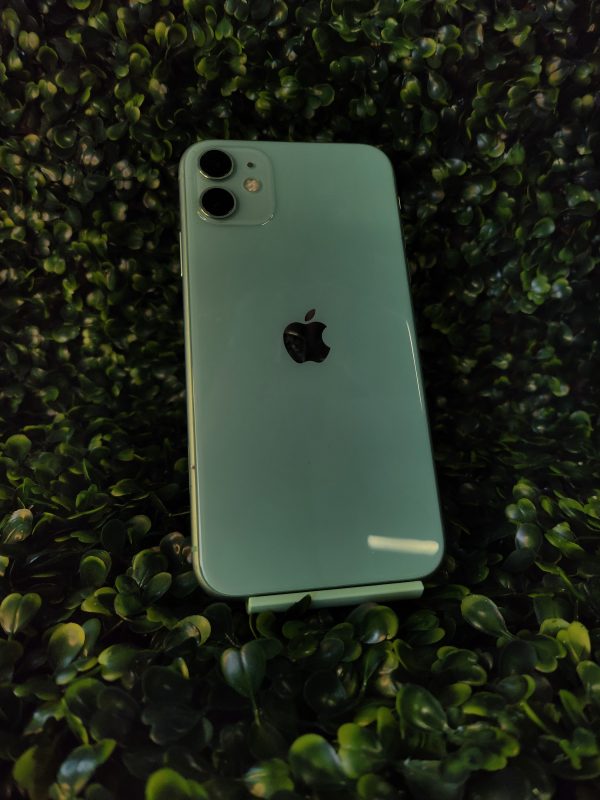 Apple iPhone 11 128GB - SEMINOVO - Imagem 3